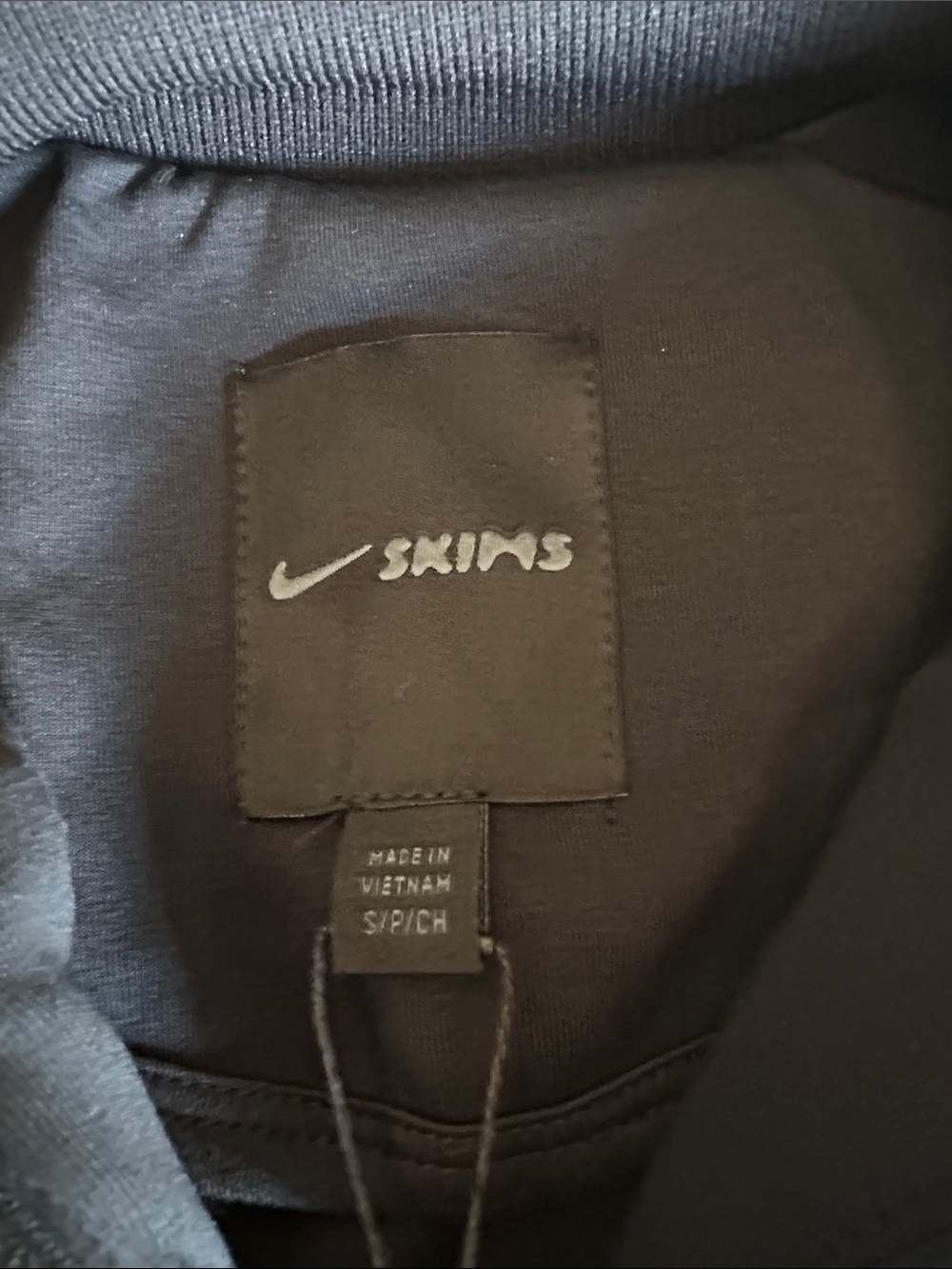 SKIMS Obsidian Matte Tricot Oversized Track Jacket - Picture 4 of 4